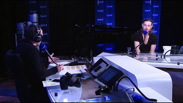 Julien Doré : Je rêverais de travailler pour Étienne Daho