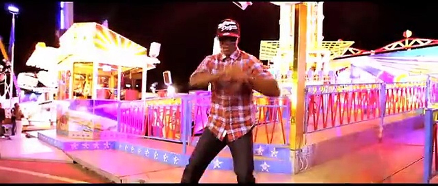 ---LOGOBI GT - Sucré Salé (CLIP OFFICIEL) - YouTube_2