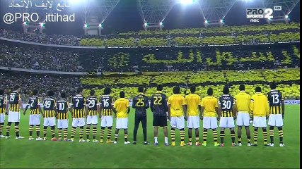 تيفو #حبيبي_يا_رسول_الله  + دخول لاعبين الاتحاد مع النشيد .