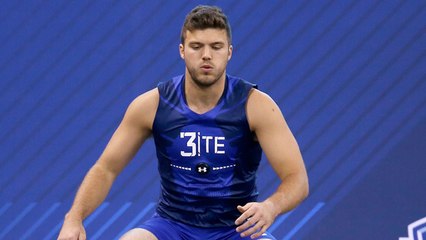 Blake Bell runs the 40