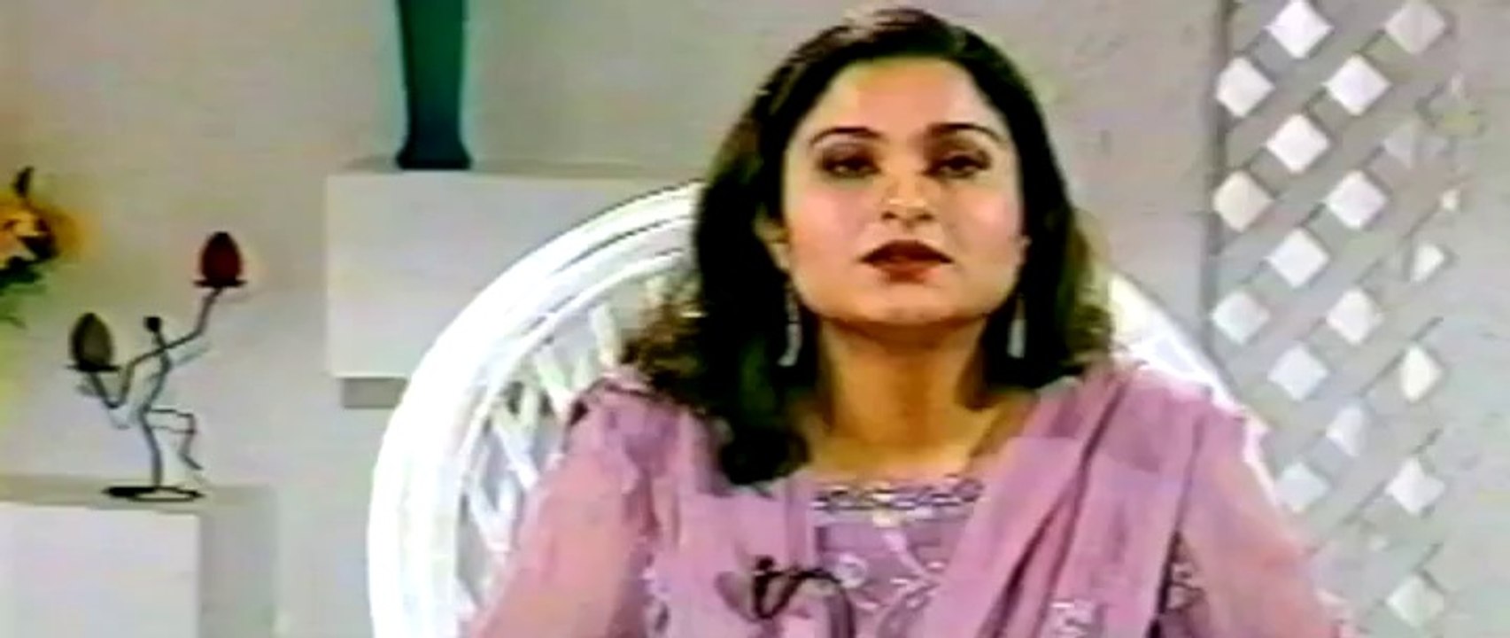 "ARIEL MOTHER" Guest: Saira Kazmi. City: Vehari. Won Talk Show TV Award in 2002.