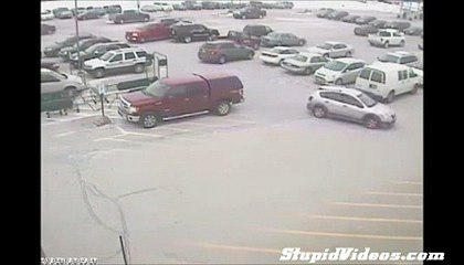 92 Year Old Man Damages 10 Cars