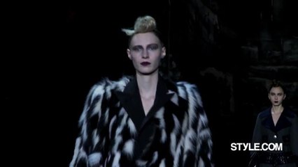 Style.com Fashion Shows - Marc Jacobs Fall 2015 Ready-to-Wear