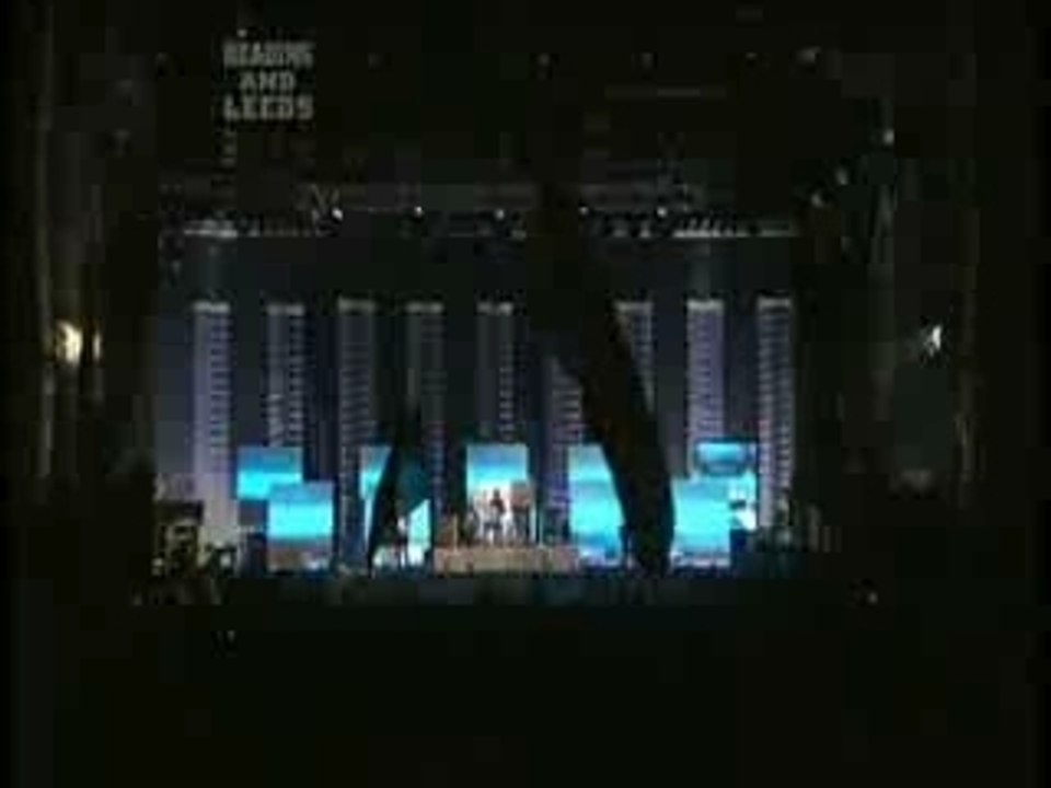 Muse - Showbiz