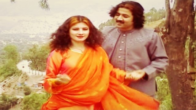 Nazia Iqbal, Javed Fiza - Za Che Zo Shereene Pa Khyber Ke
