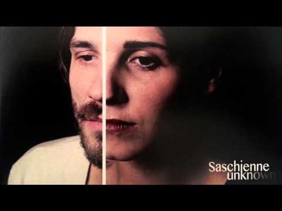 Saschienne - Knopfauge 'Unknown' Album