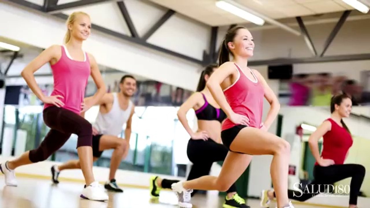 AGUA DE COCO para BAJAR DE PESO - Tips para bajar de peso - Salud180