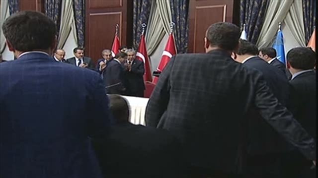 Davutoğlu: Halkımızın Özgüvenini ve Psikolojisini Üstün Tutacak Şekilde Sizlerin Yanınızda...
