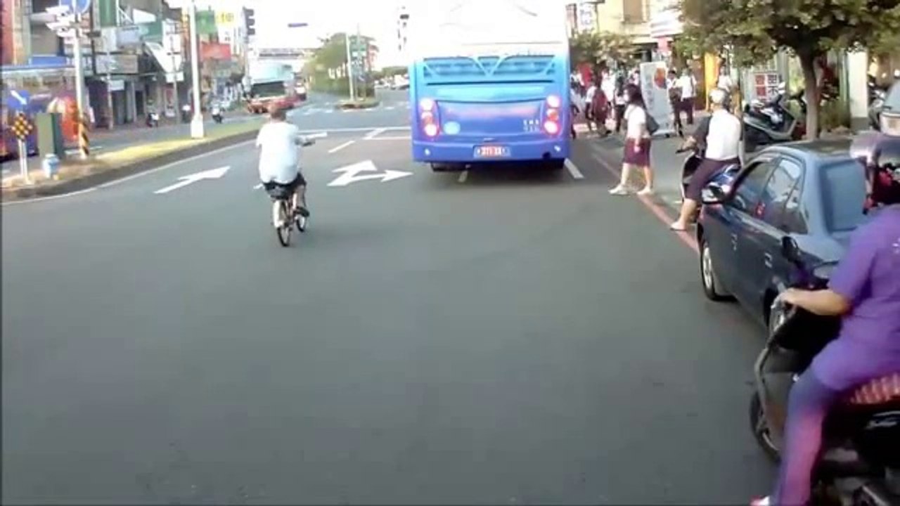 Scary Pedestrian Vs Bus Close Call