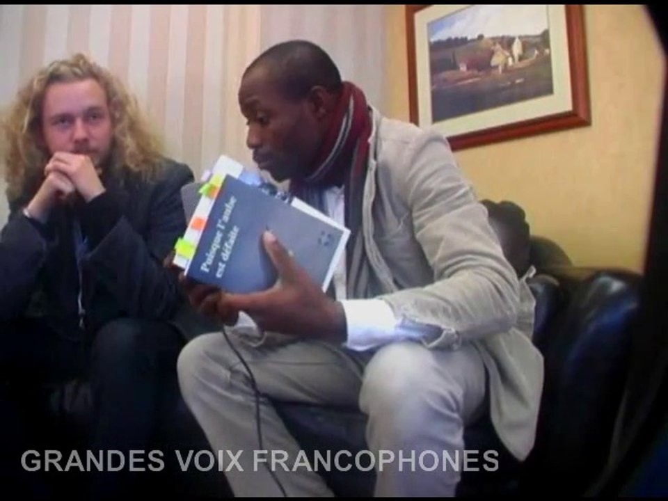 Aurélien Dony sur les Grandes Voix Francophones avec Amine Laourou au 30e festival international de la poésie de Trois-Rivières.