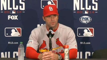 Giants Stun Cards in 10, Take 2-1 Lead