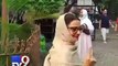 Bollywood actress Rekha casts her vote in Mumbai - Tv9 Gujarati