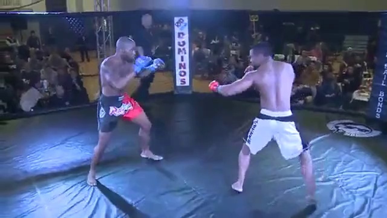 KO en 5 secondes (Francis Grant vs Scott Noble )