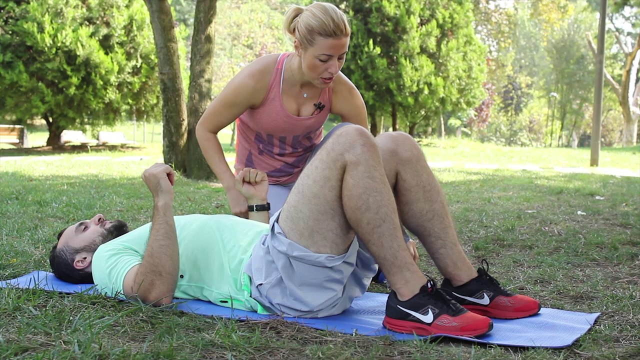 Göğüs Kaslarını Çalıştırmak için "Dumbell Close Chest Press" - Her Yerde Spor