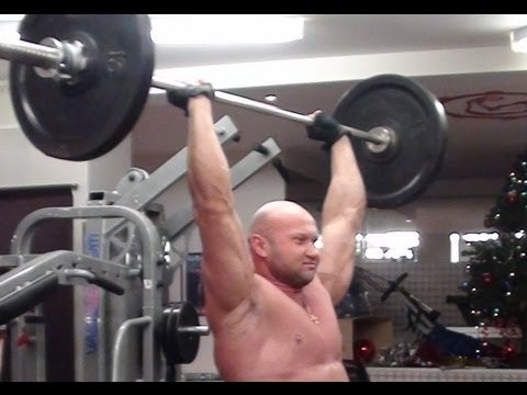 Жим штанги стоя с груди над головой. Армейский жим, упражнение для передних дельтовидных мышц.