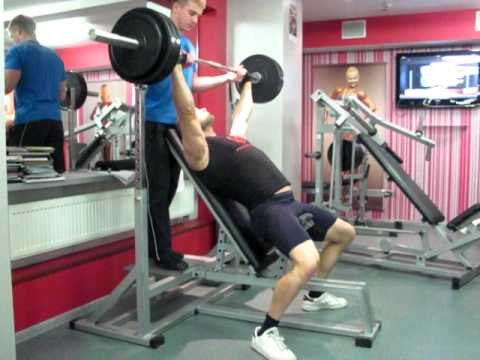 Как накачать грудь - № 323. Жим шт. лежа на скамье с высоким углом наклона