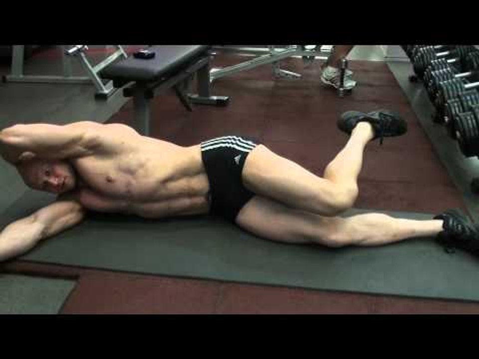 Скручивания лежа на боку для косых и межреберных мышц. Как накачать пресс в домашних условиях