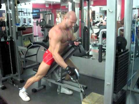 Как накачать спину - № 286. Тяга лежа на животе для нижнего блока