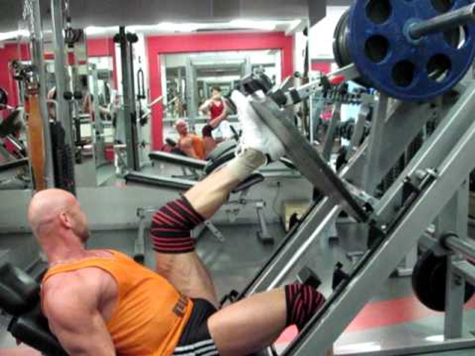 Как накачать ноги и ягодицы - 118. Жим 1 ногой. Тренировка квадрицепсов и ягодиц