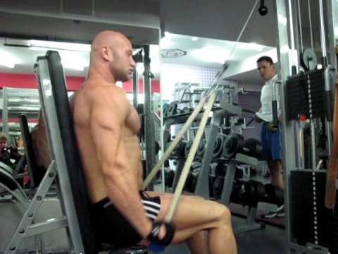 Как накачать трицепс. - №147. Трицепс: Разгибания сидя с канатной рукоятью