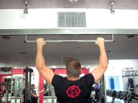 Архив №159. Персональный тренер Олег Абдула на турнике