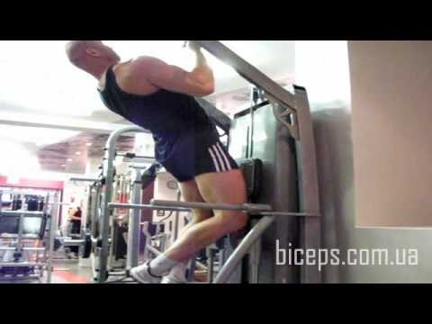 Подтягивания обратным узким хватом для широчайших мышц спины и набора массы. Развитие силы.