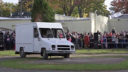 Dunya News - Huge Pumpkin Dropped 120 Feet Onto Van