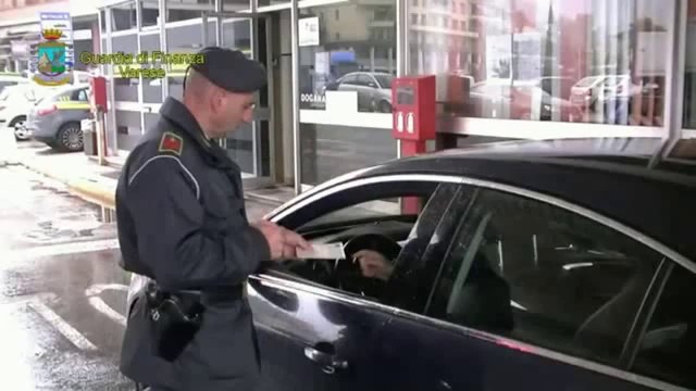 Varese - Falsi invalidi in Italia, lavoratori in Svizzera: denunciati (14.10.14)
