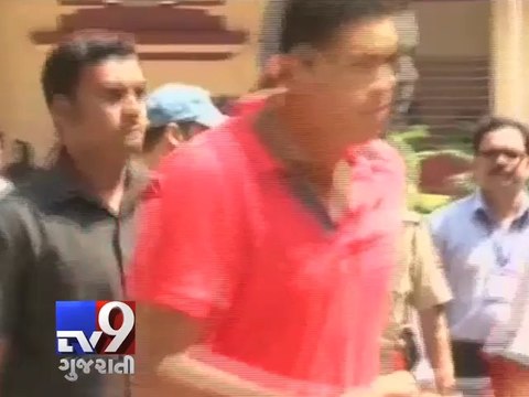 Maharashtra Polls : Salman Khan casts vote - Tv9 Gujarati