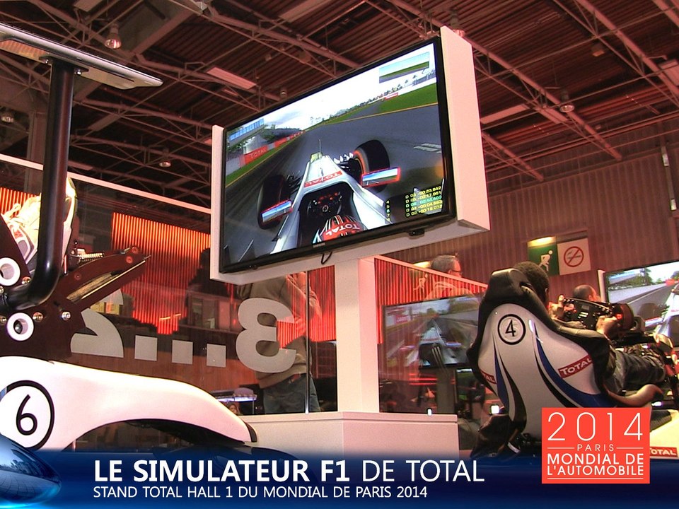 Des simulateurs de conduite F1 au Mondial de l'Auto 2014