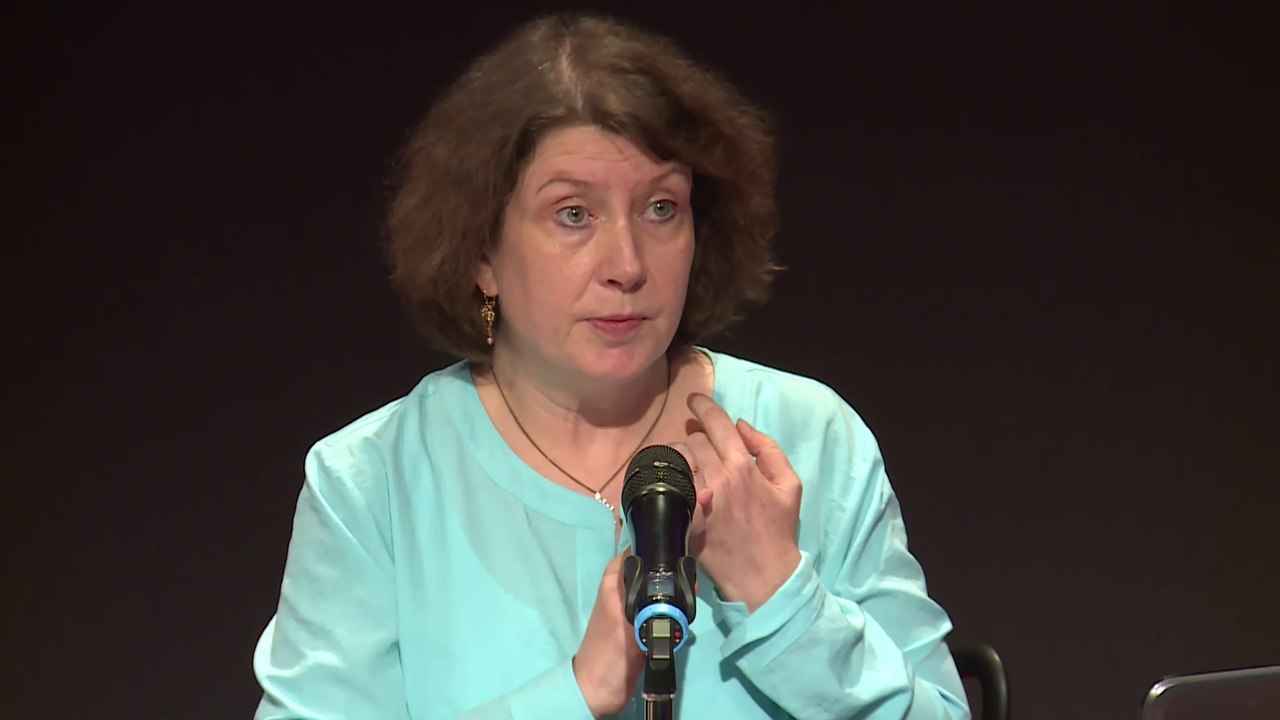 Lori Maguire : Guerre froide et course aux armements