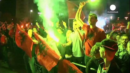 Политика на футбольном поле: срыв матча в Белграде