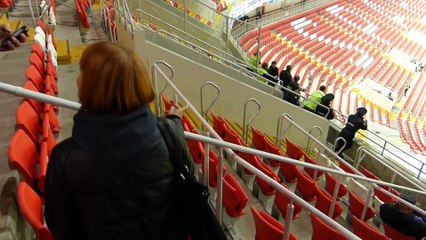 Un stadier du Spartak Moscou danse comme un possédé