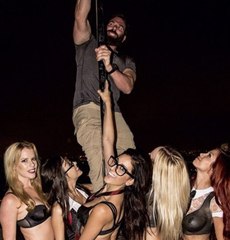 Instagram Fenomeni Dan Bilzerian'ın Kızlarından Açıklama