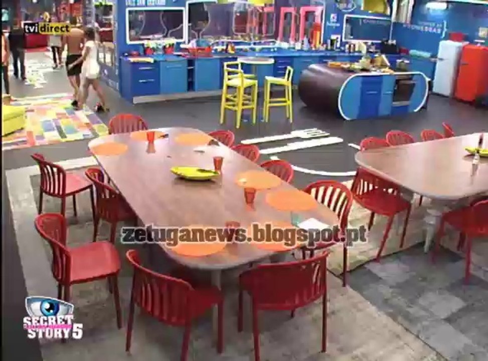 Discussão: Agnes diz que foi agredida e Daniela perde a cabeça