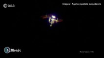 L'ISS vue depuis la Terre, flottant dans l'espace