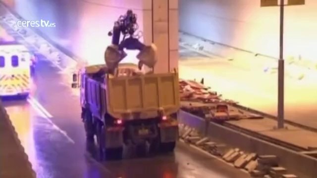 Duros enfrentamientos entre los manifestantes y la policía en Hong Kong