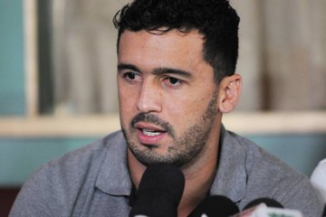 Edilson revela que pagou tratamento médico do próprio bolso