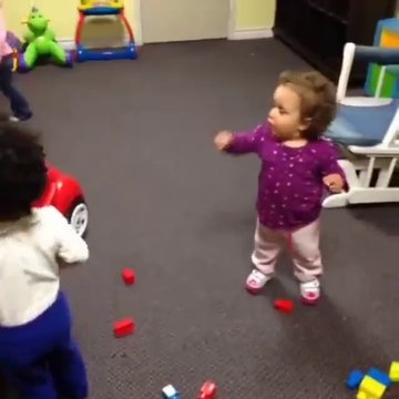 Si jeune il fait déjà des jalouses