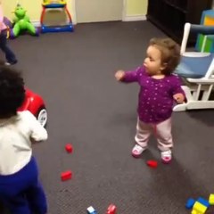 Si jeune il fait déjà des jalouses