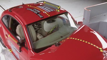 Volkswagen Beetle - Dar alanlı çarpışma testi