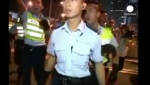 هنگ کنگ؛ درگیری پلیس با معترضان در مقابل مقر دولت محلی