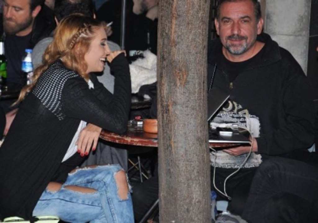 Mustafa Erdoğan ile Duygu Çetinkaya Cihangir'de