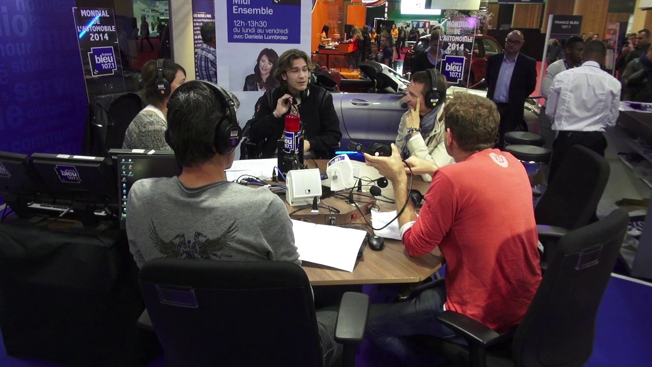 Amaury Vassili depuis le Mondial de l'Auto - France Bleu Midi Ensemble