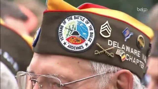 Philippe et Mathilde rendent hommage aux vétérans de la Bataille des Ardennes