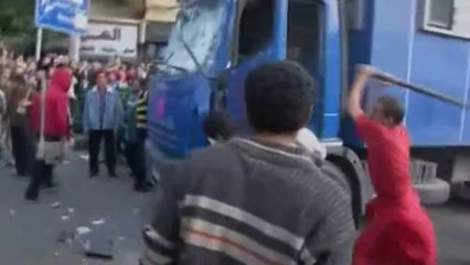 Les Egyptiens attendent toujours le changement