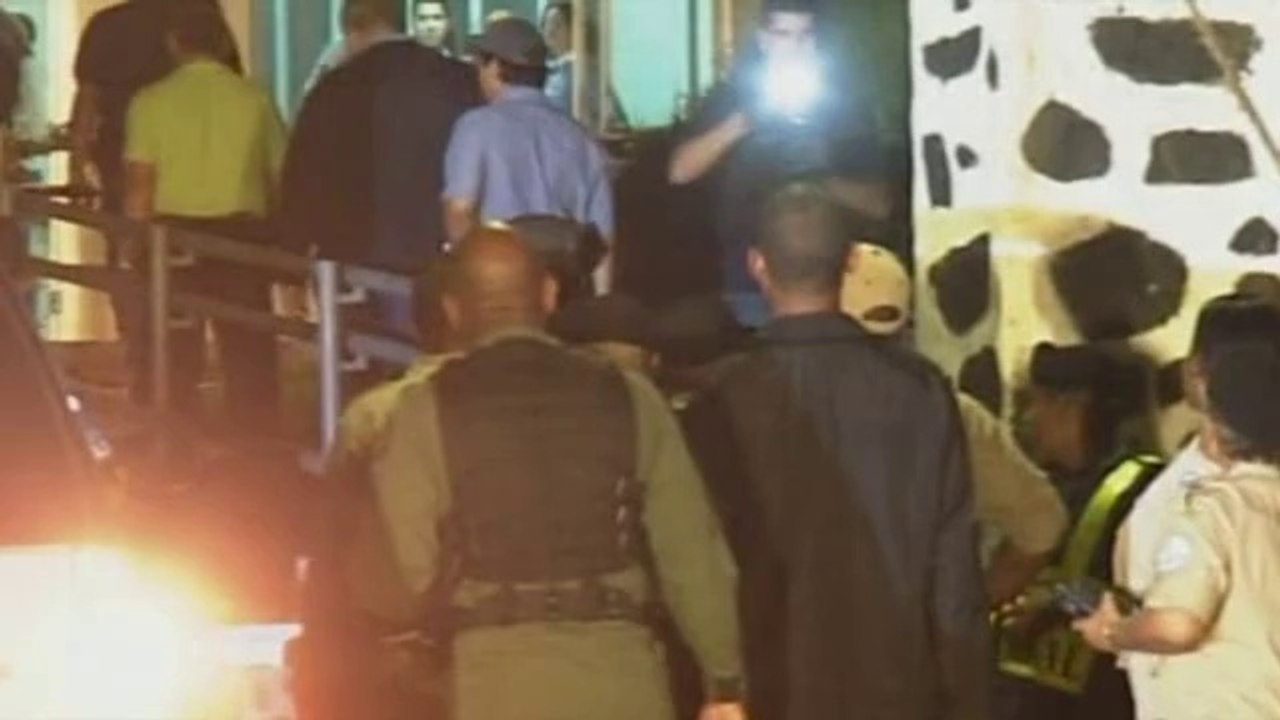 Retour au pays menottes aux mains pour Noriega