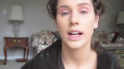 Une mannequin ravagée par l'acné : Cassandra Bankson