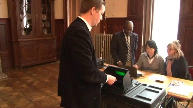 Nouveau système de vote électronique tactile à Saint-Gilles