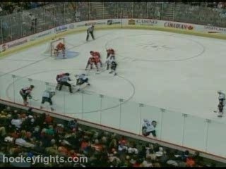 061118 Andrew Peters vs Brian McGrattan